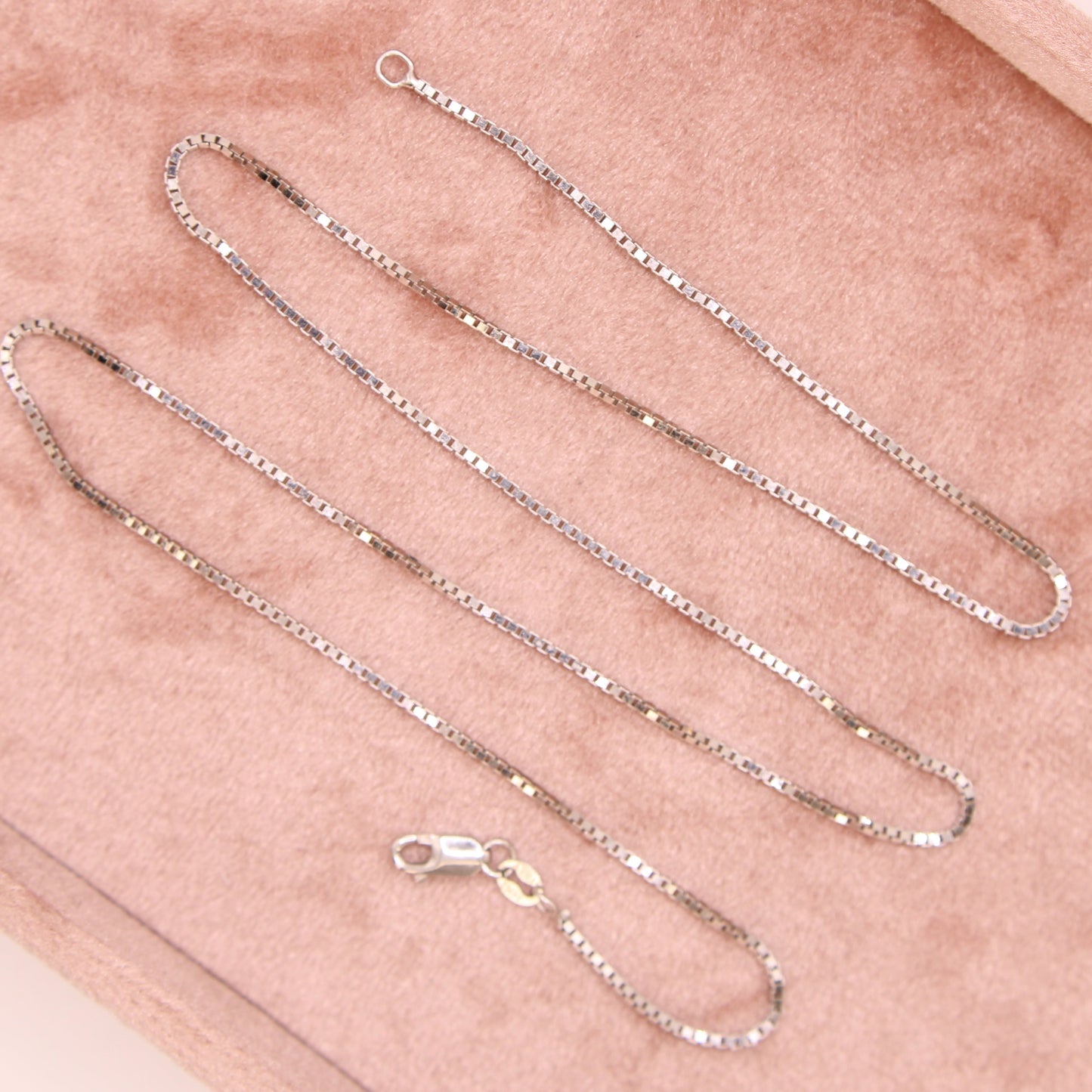 14kt White Gold Venetian Box Link Chain Necklace 18"