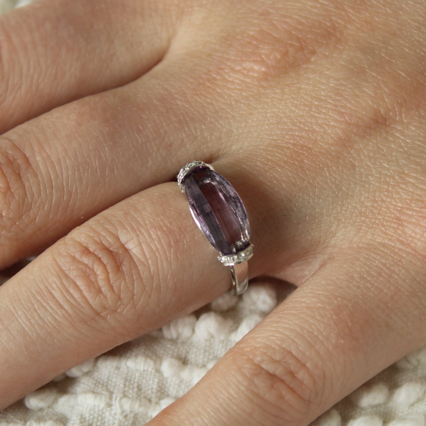 Vintage 14kt White Gold Diamond Floating Amethyst Birthstone Anniversary Ring