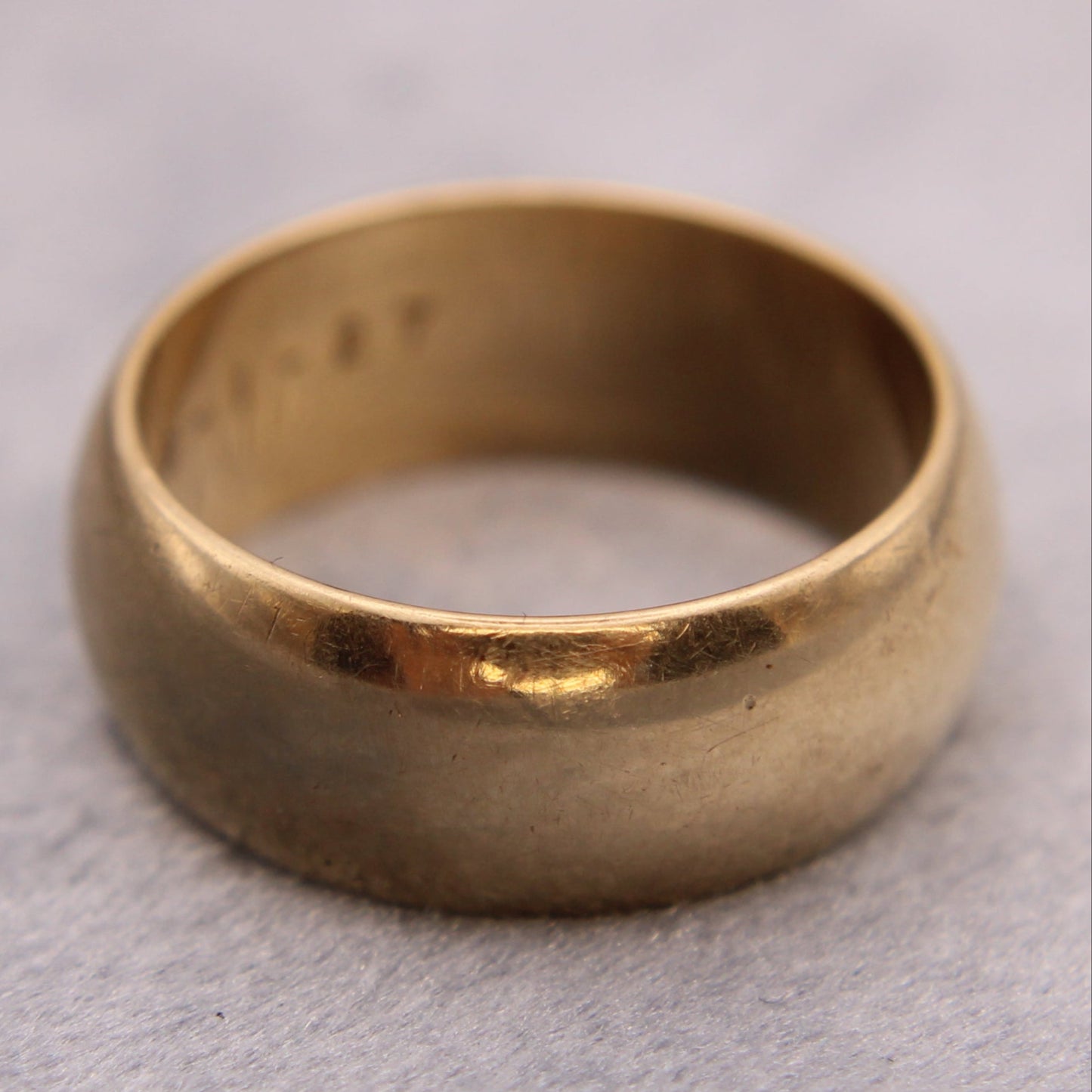 *SOLD* 14kt Yellow Gold Antique Polished Wide Cigar Band Engraved Ring
