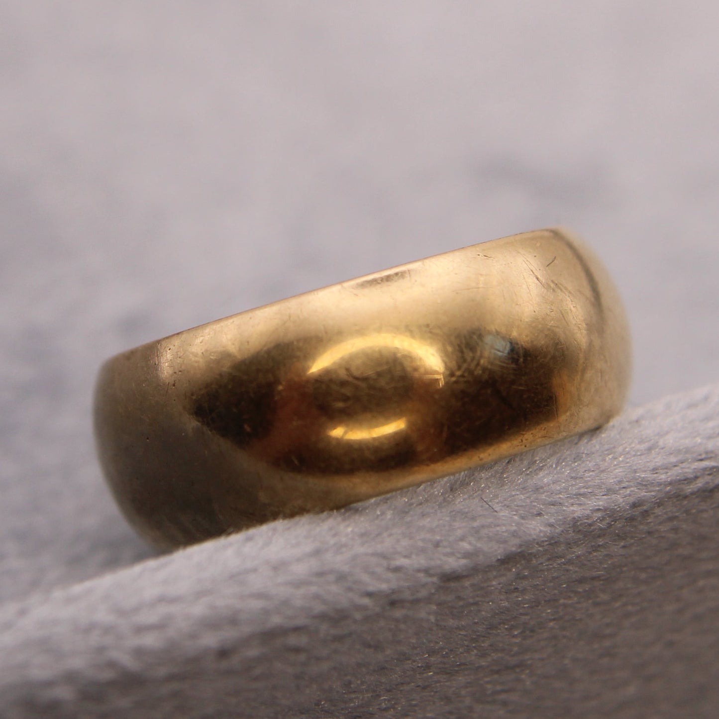 *SOLD* 14kt Yellow Gold Antique Polished Wide Cigar Band Engraved Ring