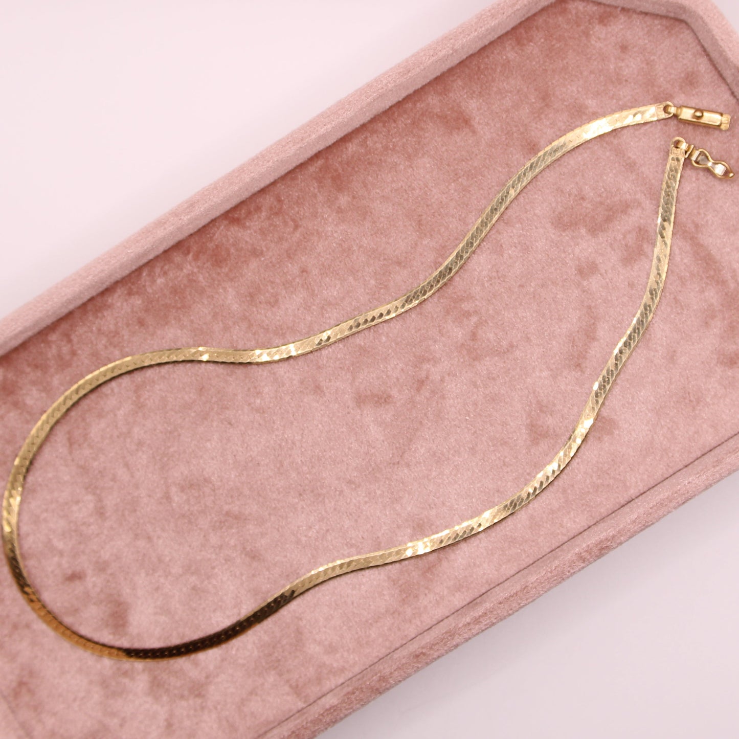 Vintage 14kt Yellow Gold Flat Herringbone Link Necklace 16.3"