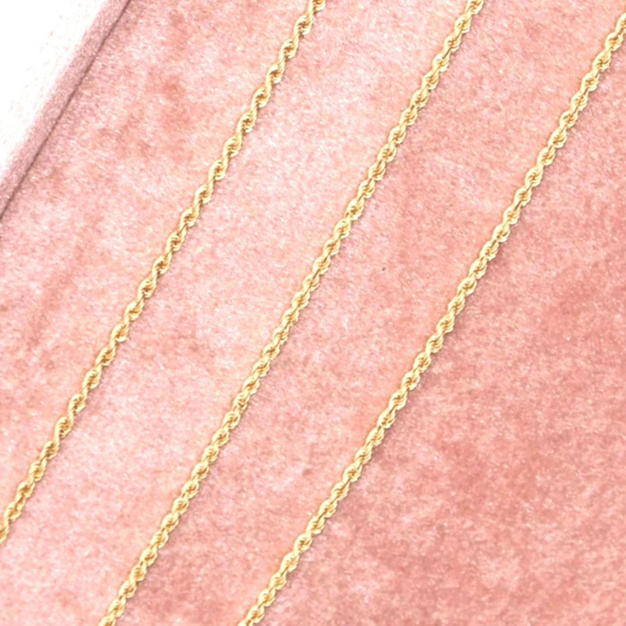 Oroamerica 14kt Yellow Gold Classic Rope Twist Chain Link Necklace