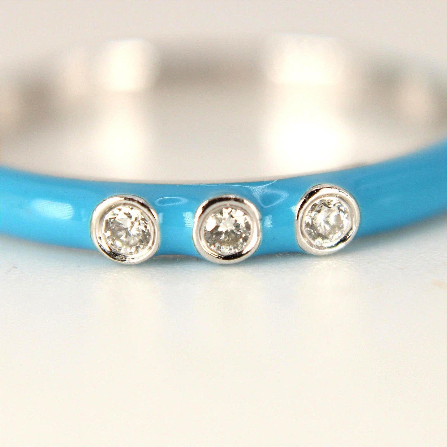 14kt White Gold Blue Enamel Three Diamond Bezel Stacking Ring Size 7