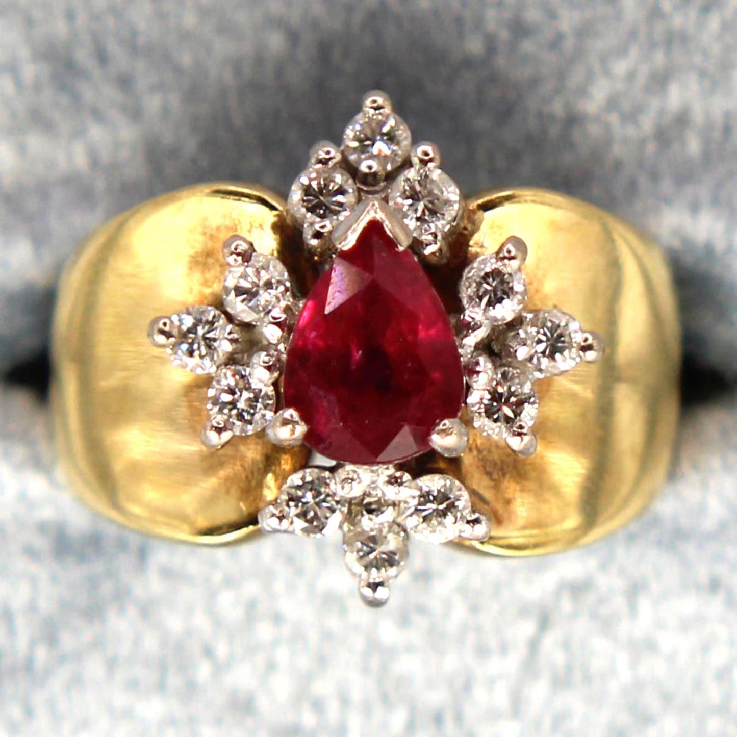 Antique 14kt Yellow Gold Natural Ruby Diamond Cocktail Ring Size 5.25