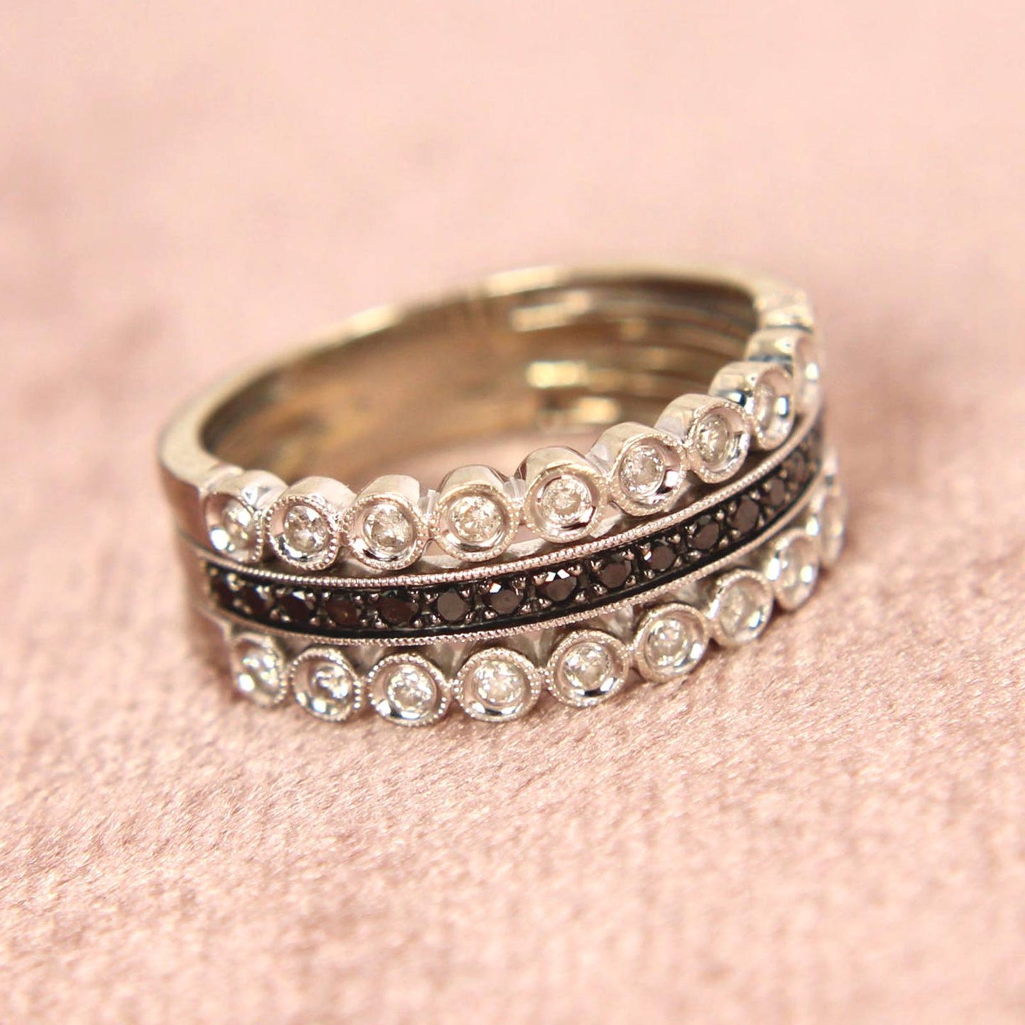 14kt White Gold Diamond & Black Diamond Milgrain Bezel Stacker Ring Size 6