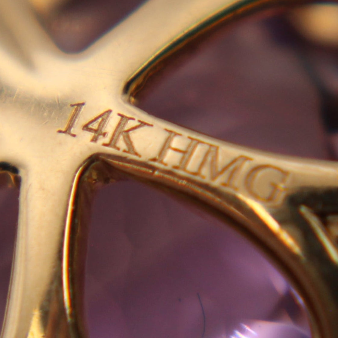 14kt Yellow Gold Diamond Amethyst Cabochon Flower Pendant