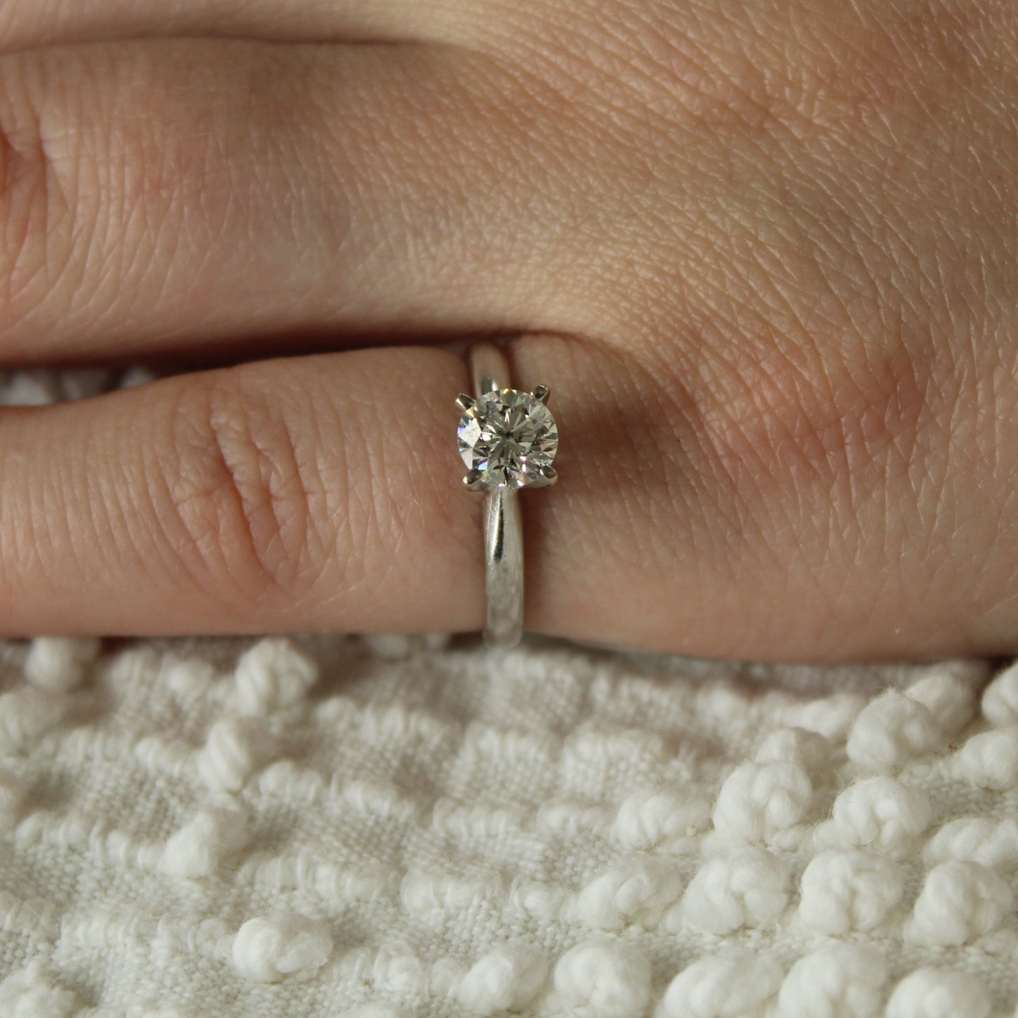 Zales 14kt White Gold Diamond Solitaire Round Cut Engagement Wedding Ring