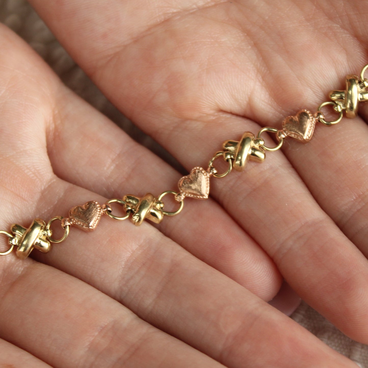 10kt Two Tone Yellow Rose Gold Hugs & Kisses Love Bracelet 6.75"