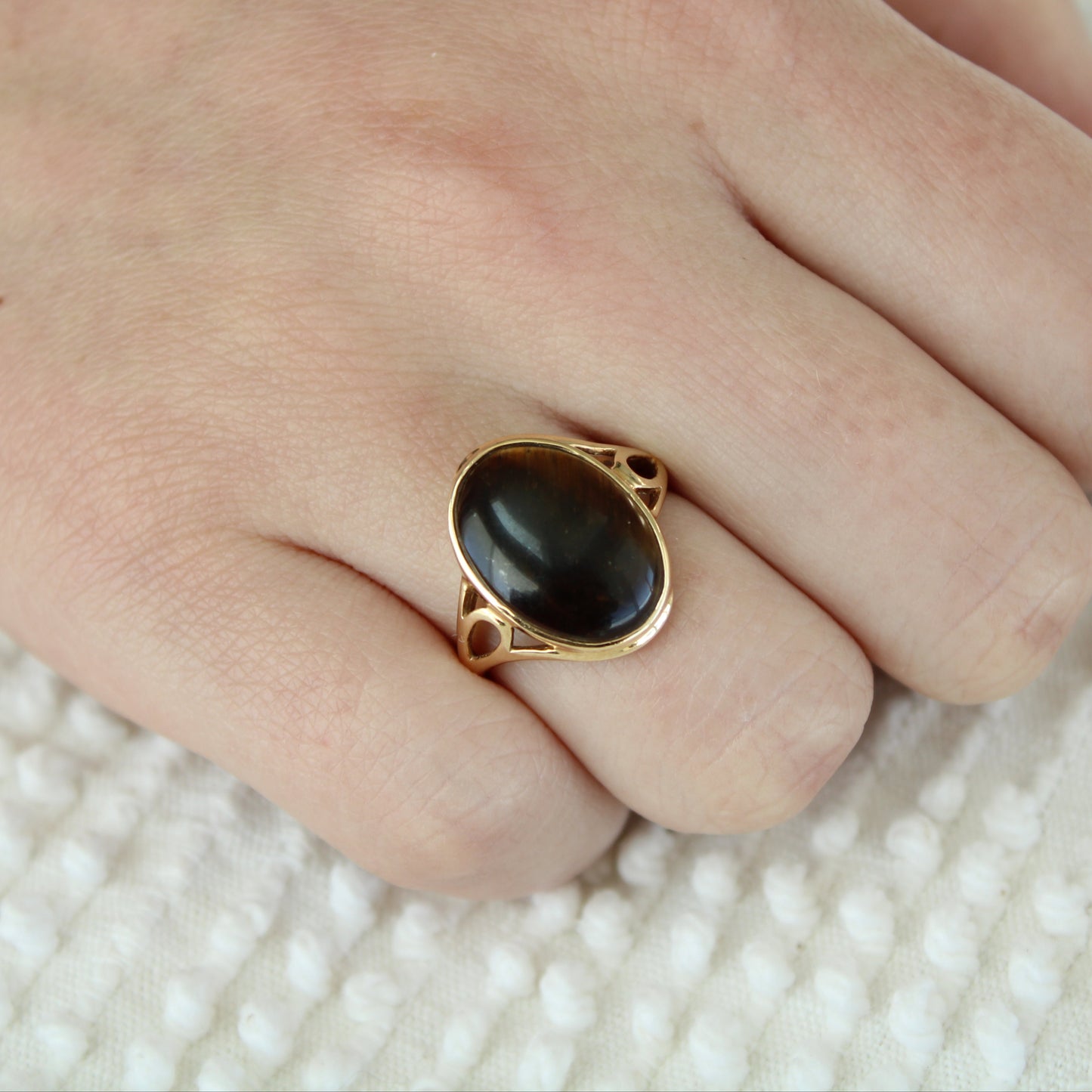 10kt Yellow Gold Tiger's Eye Cabochon Cocktail Statement Ring