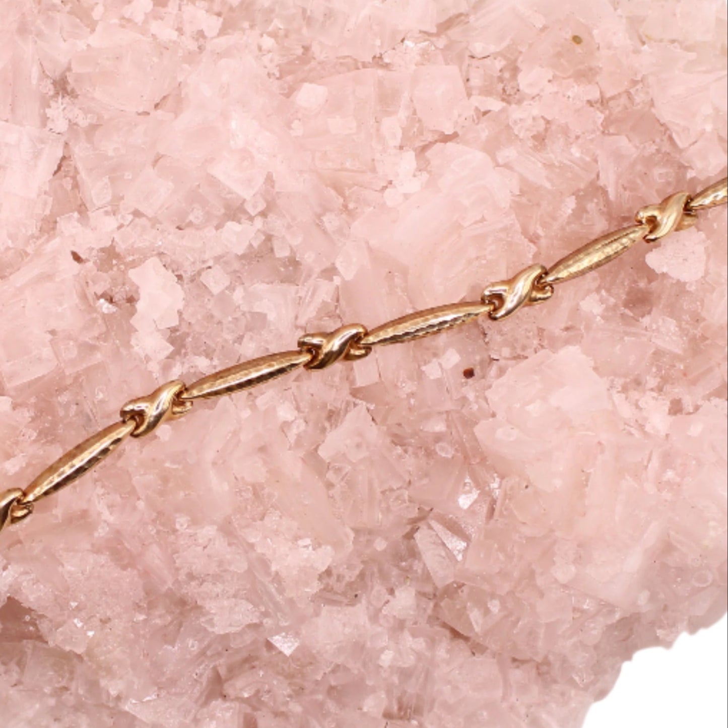 Oroamerica 10kt Yellow Gold Textured Puff Cross Link Bracelet 7"