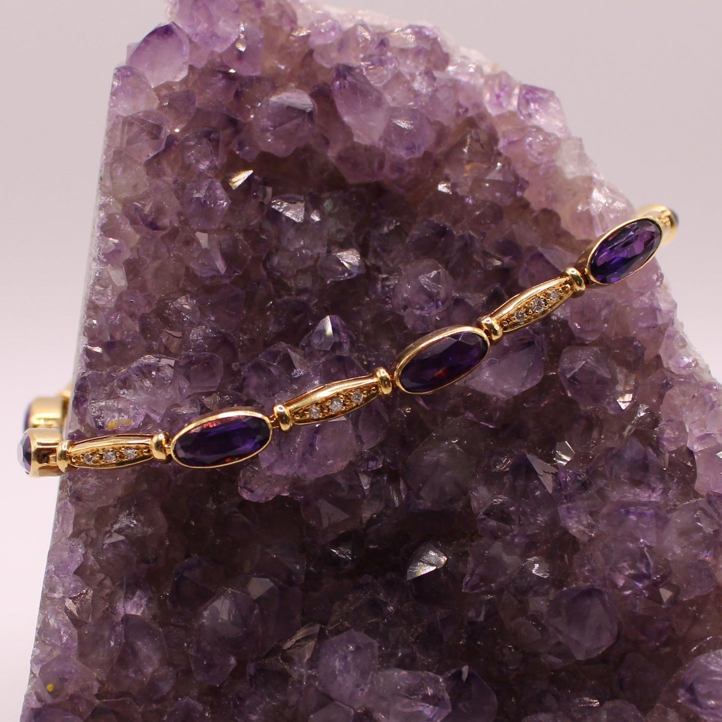 18kt Yellow Gold Diamond Oval Amethyst Tennis Chain Link Bracelet 7.25"