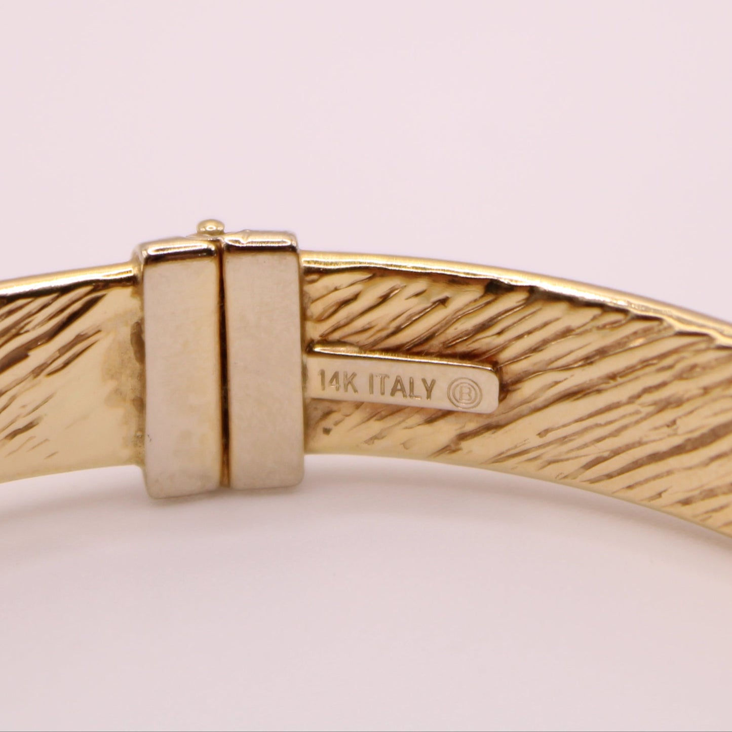 HW Burdick 14kt Yellow Gold Stripe Texture Bangle Bracelet