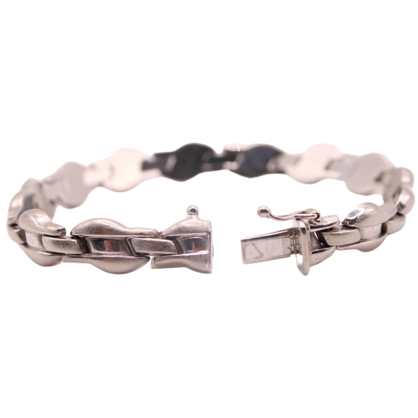 14kt White Gold B&M Sandblast & Polish Finish Puffed Wave Link Bracelet 6.75"