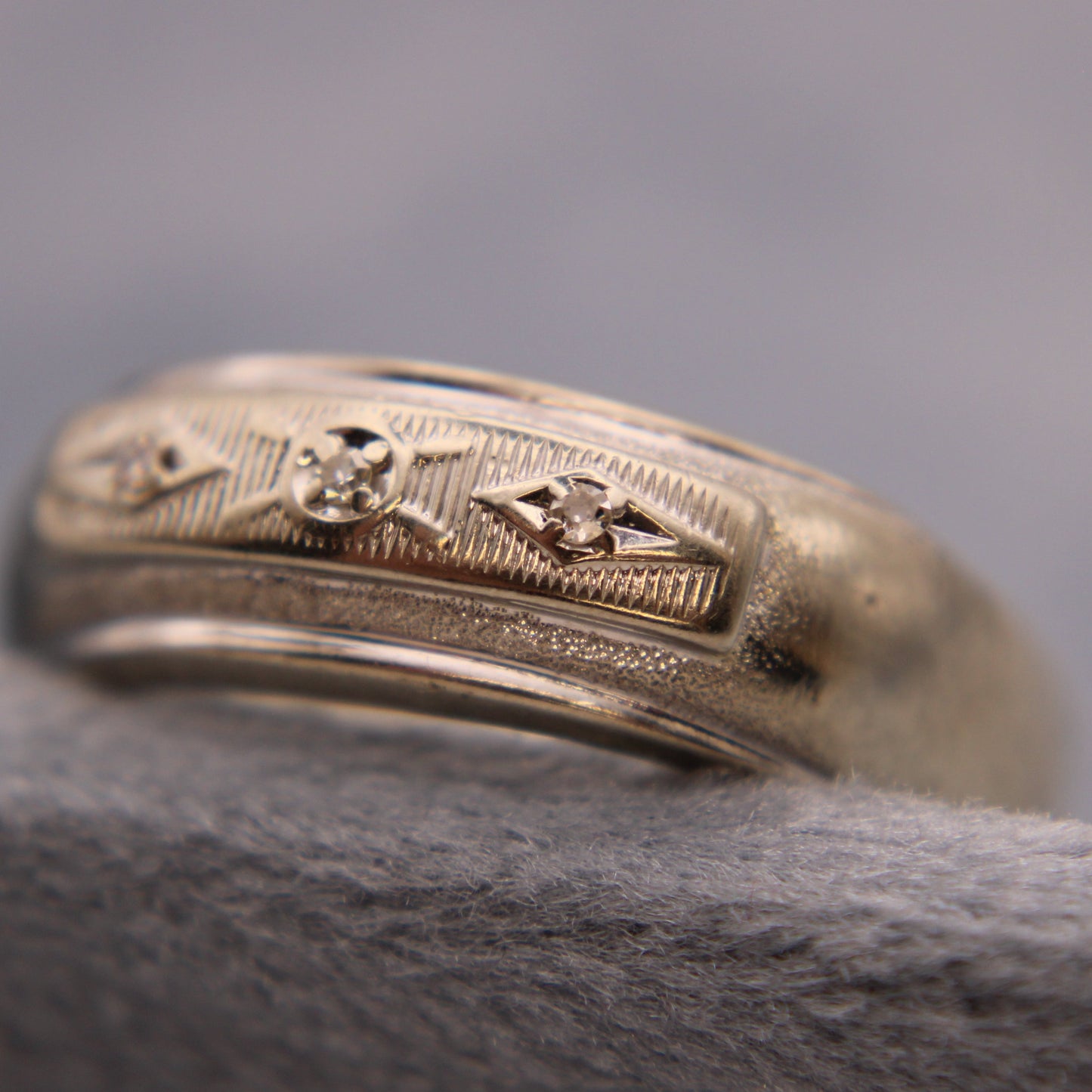 Antique 14kt White Gold Diamond Art Deco Wedding Engagement Band Ring