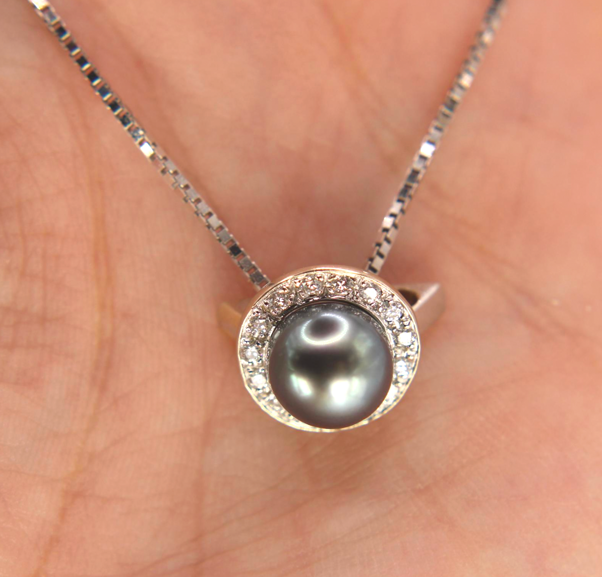 18kt White Gold Diamond Halo Tahitian Pearl 2-Way Pendant