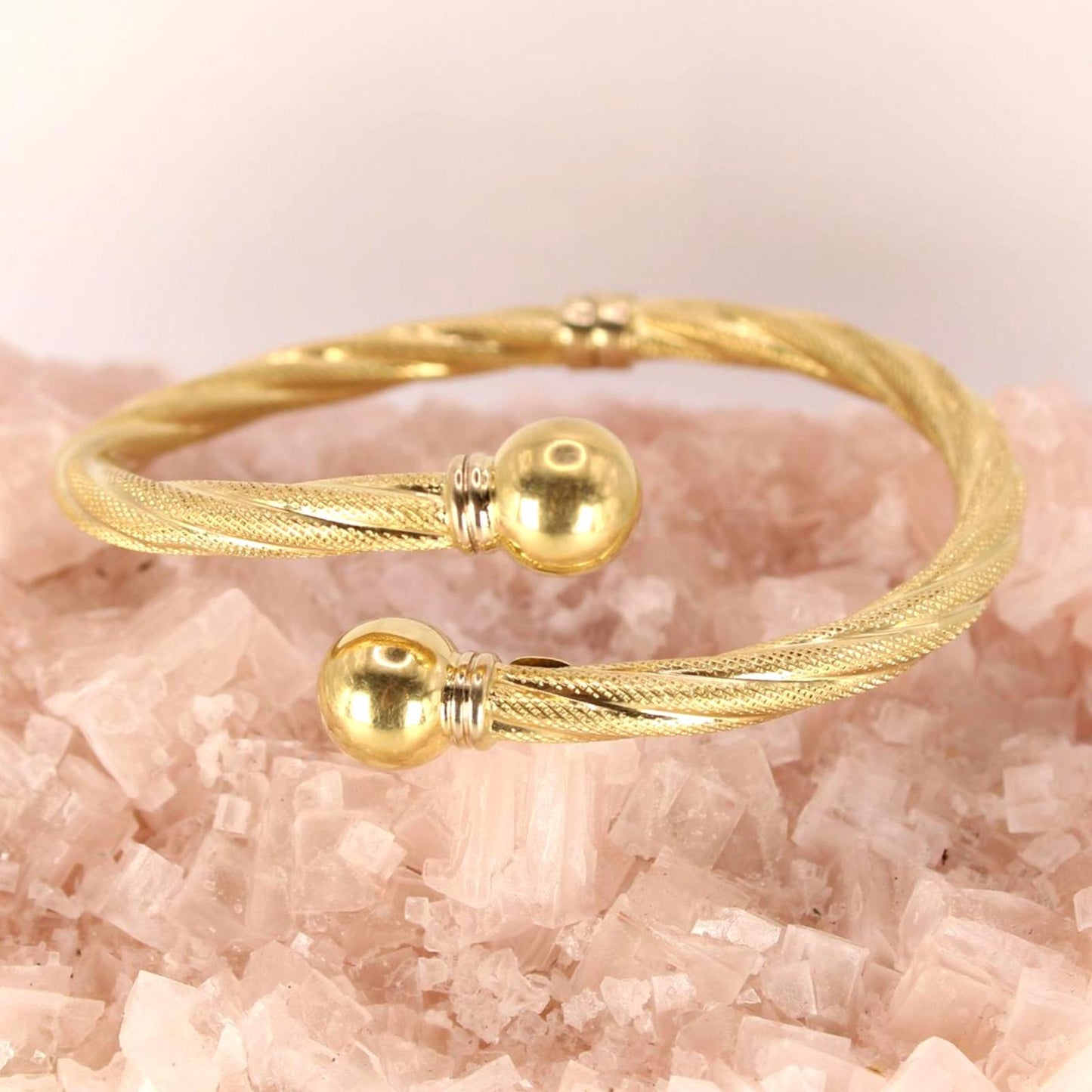 Vintage 18k Yellow Gold Italian Twisted Ball End Cuff Bracelet
