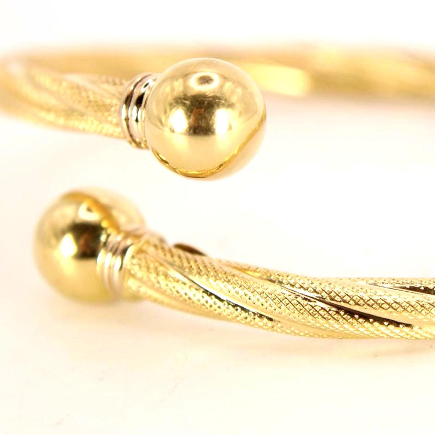 Vintage 18k Yellow Gold Italian Twisted Ball End Cuff Bracelet