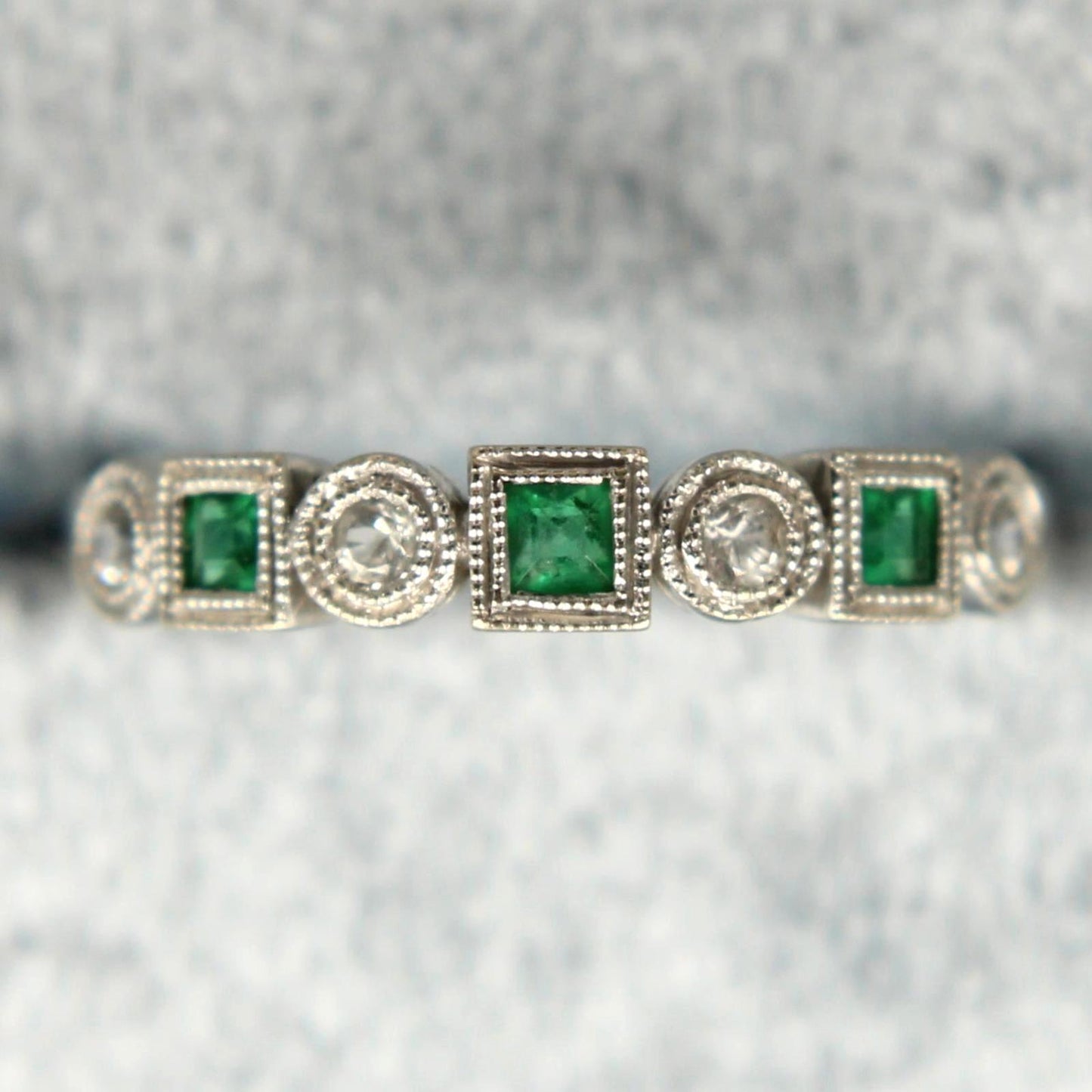 14k White Gold Natural Emerald White Sapphire Stacker Ring Size 7.25