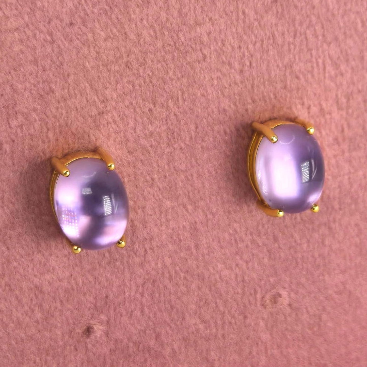 Roberto Coin 18kt Gold Amethyst Cabochon Mother of Pearl Shanghai Stud Earrings