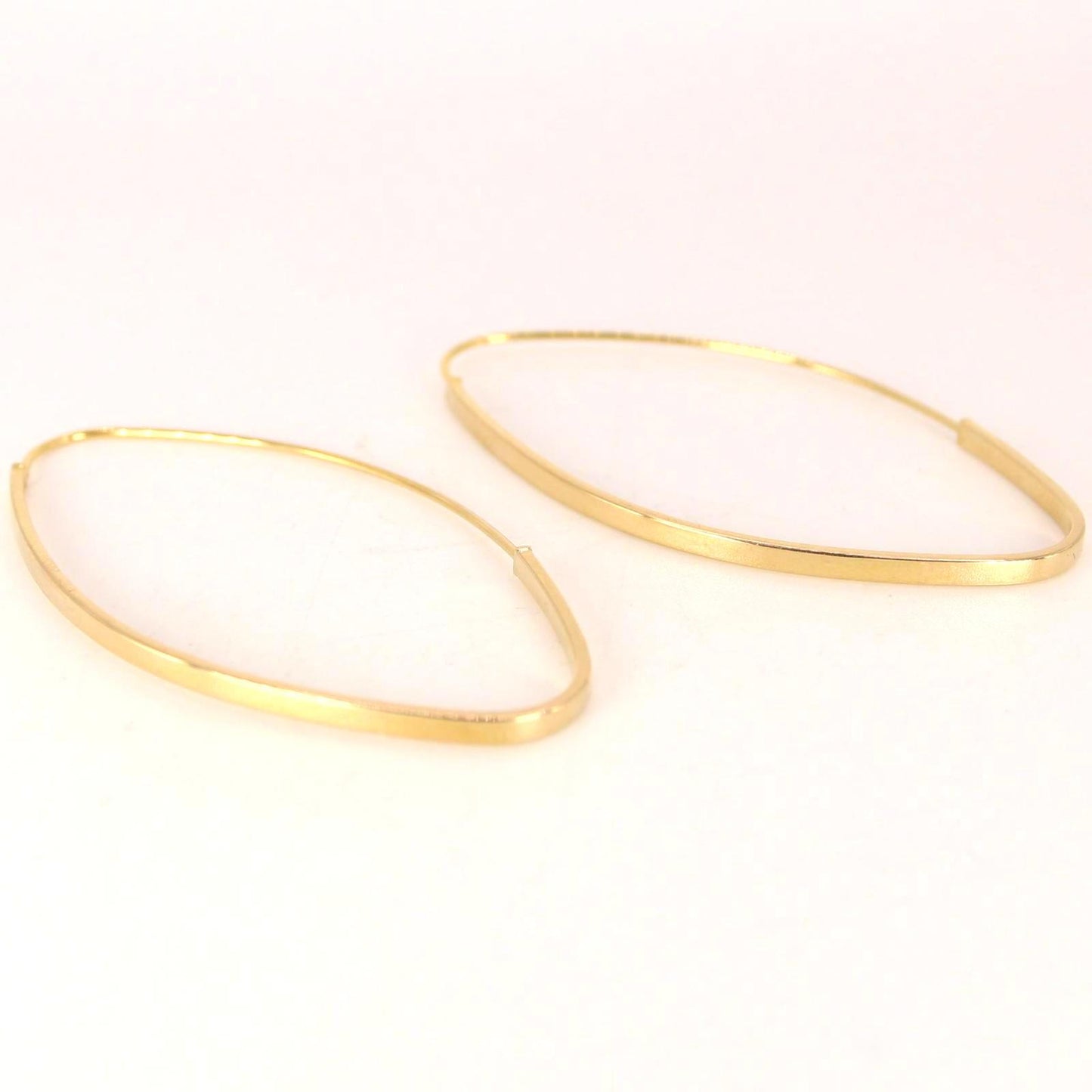 10kt Yellow Gold Oval Flat Edge Wire Hoop Minimalist Earrings 1.85"