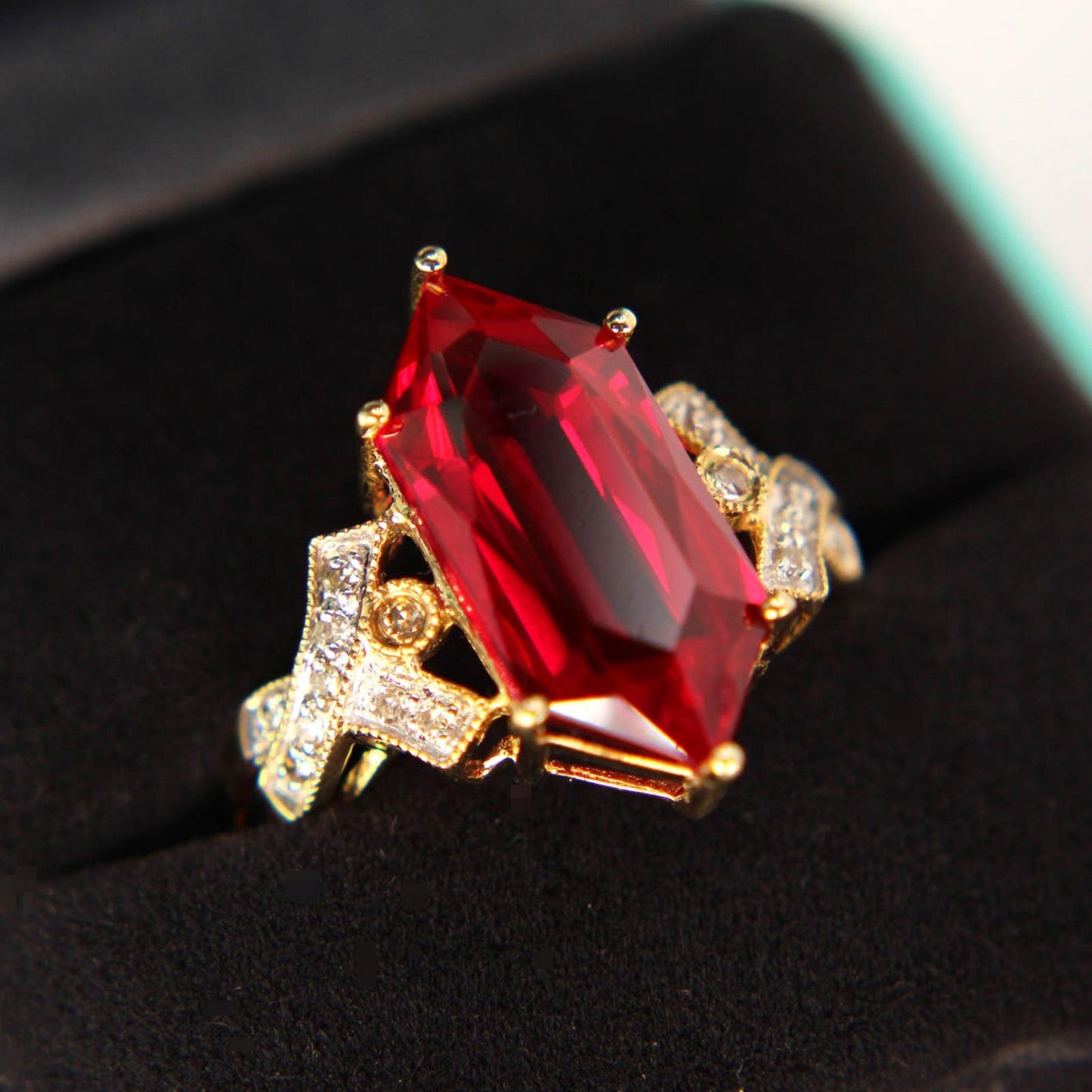 Alwand Vahan 10kt Yellow Gold Synthetic Ruby Diamond Statement Ring Size 7.25