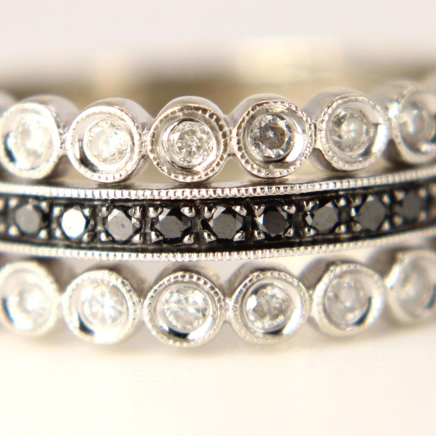 14kt White Gold Diamond & Black Diamond Milgrain Bezel Stacker Ring Size 6